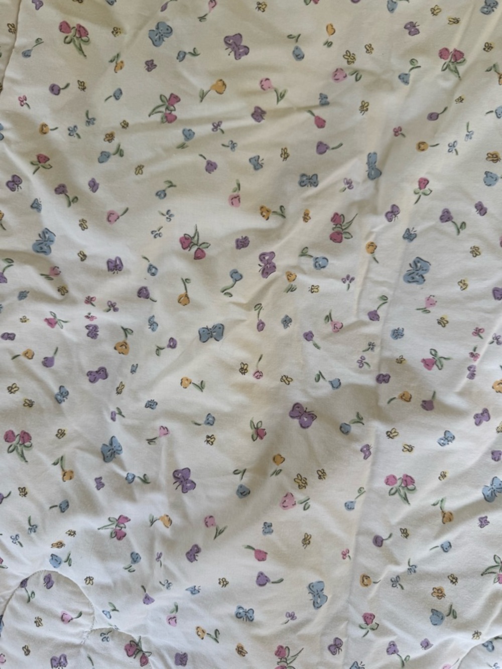 Classic Pooh Cream Baby Quilt with Ruffled Edge - Picture 8 of 11